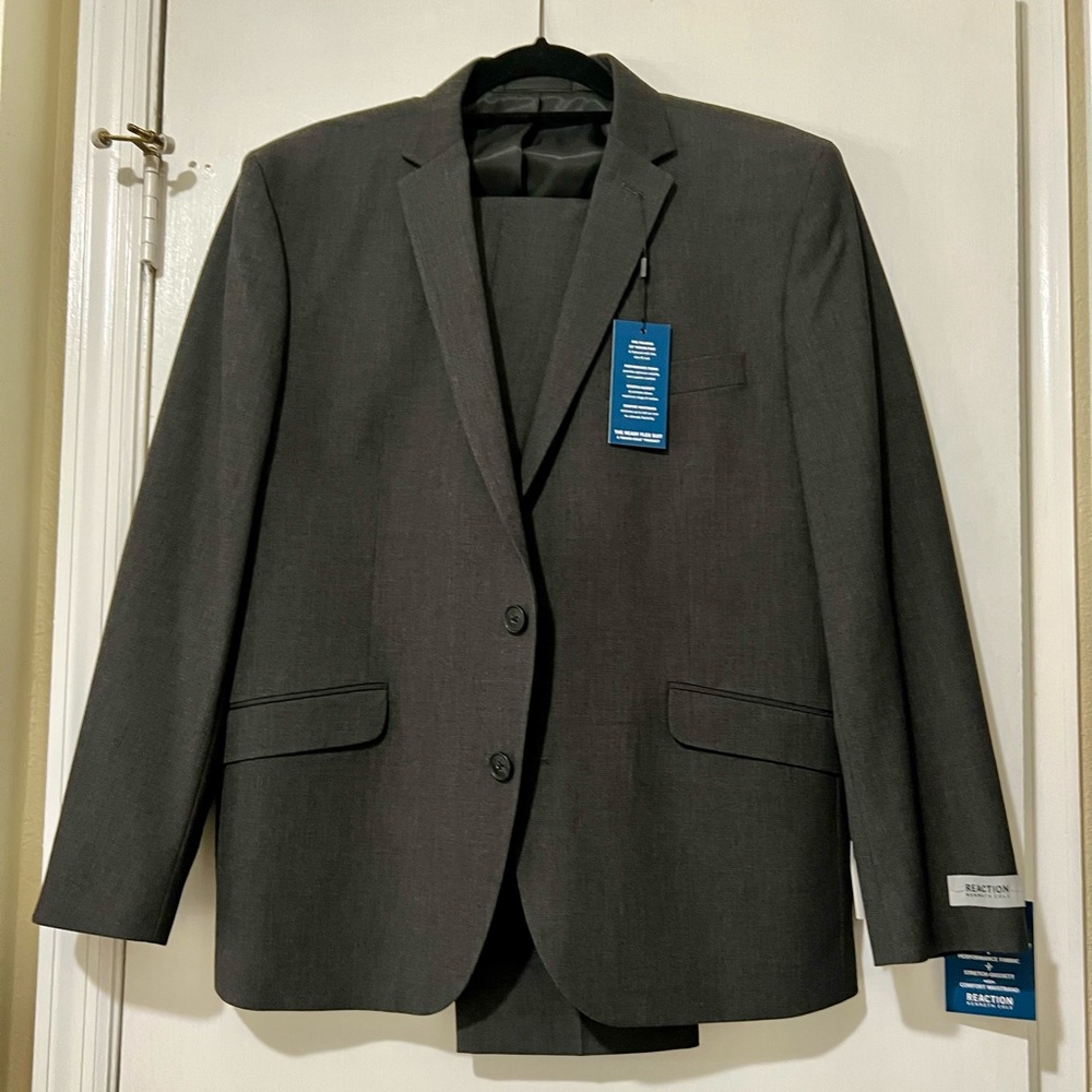 Kenneth Cole Techni Cole Ready Flex Reaction Men’s Charcoal Suit
